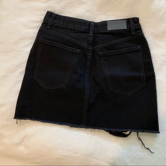 ✨ LF CARMAR JEAN CUTOUT SKIRT ✨ - Picture 6 of 7